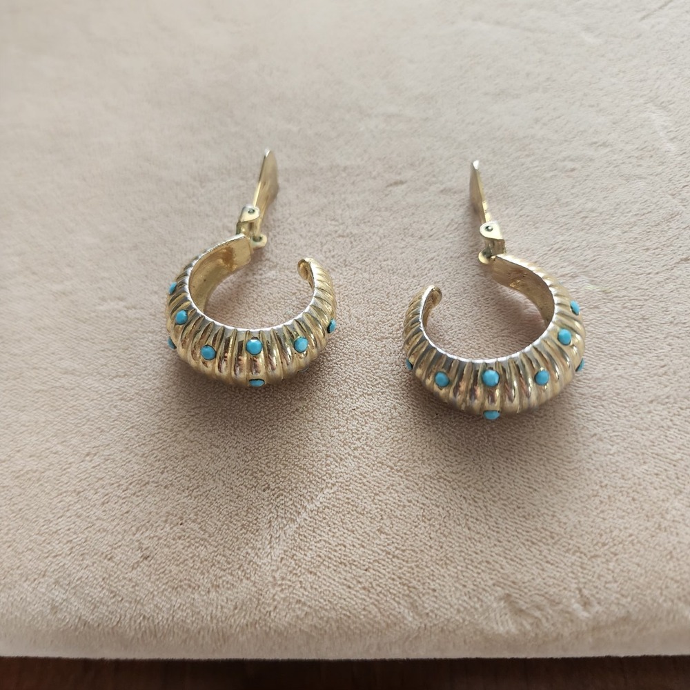 Vintage Clip On Gold Colored Shrimp Earrings With Turquoise Beading - Picture 6 of 9